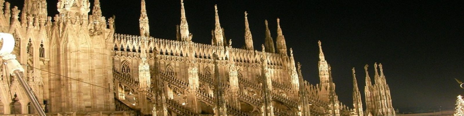 cropped-Duomo_Milano_guglie_di_notte-1024x768.jpg